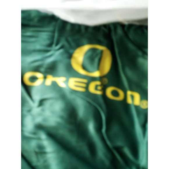 COLLEGECOVERS Oregon Ducks Full Size Bed Skirt New in package - Picture 1 of 7